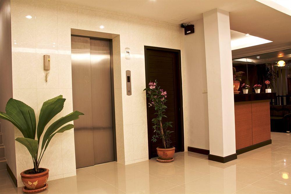 Oyo 373 Mc Ginger House Patong Exterior foto