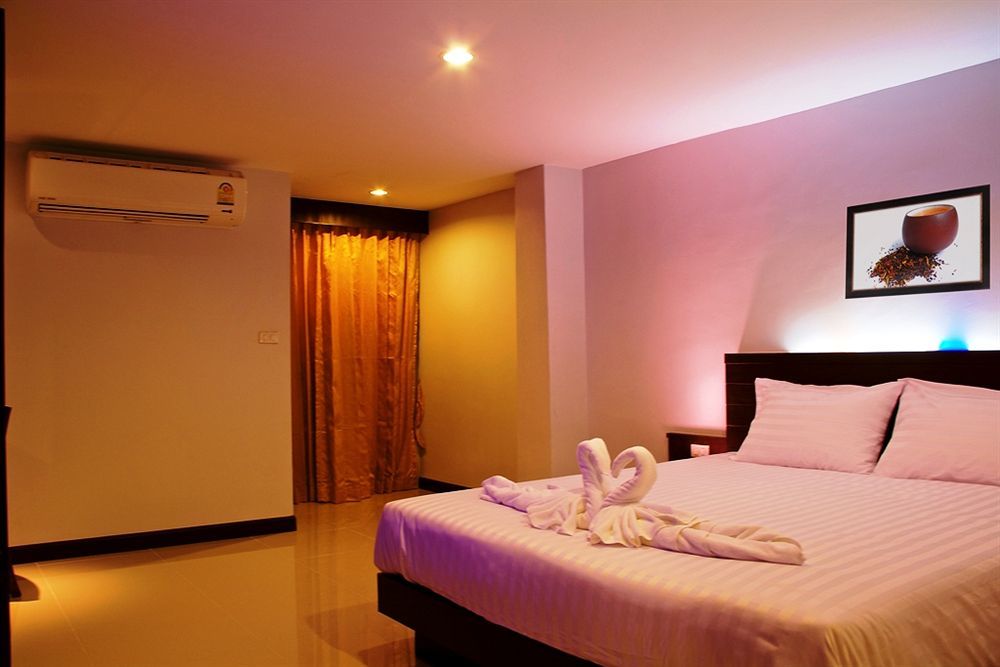 Oyo 373 Mc Ginger House Patong Exterior foto