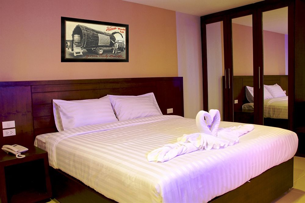 Oyo 373 Mc Ginger House Patong Exterior foto